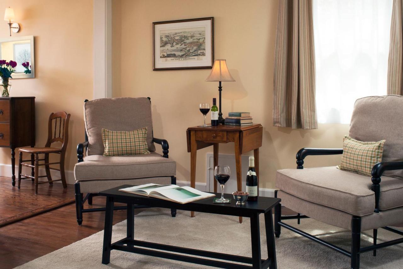 Newcastle Inn エクステリア 写真